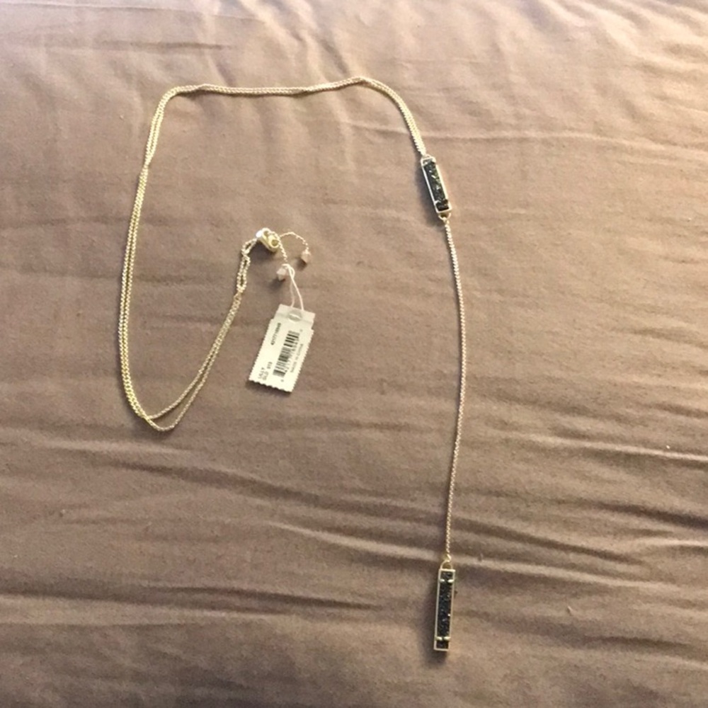 Kendra Scott necklace